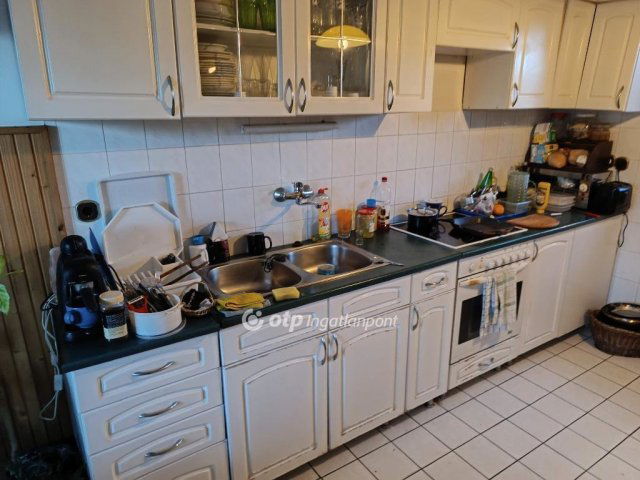 Eladó családi ház, Budapesten, II. kerületben 180 M Ft, 3 szobás