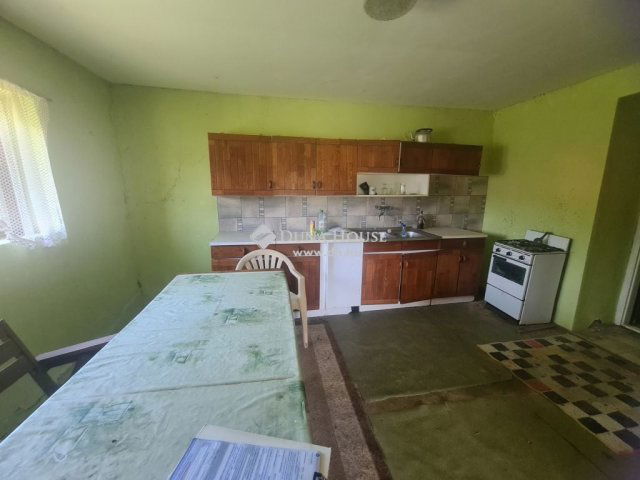 Eladó családi ház, Husztóton 6.99 M Ft, 3 szobás