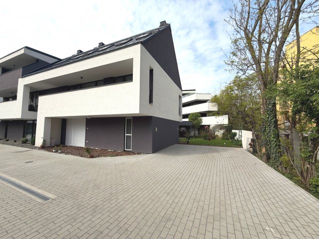 Kiadó téglalakás, albérlet, Szegeden, Kis-Tisza utcában