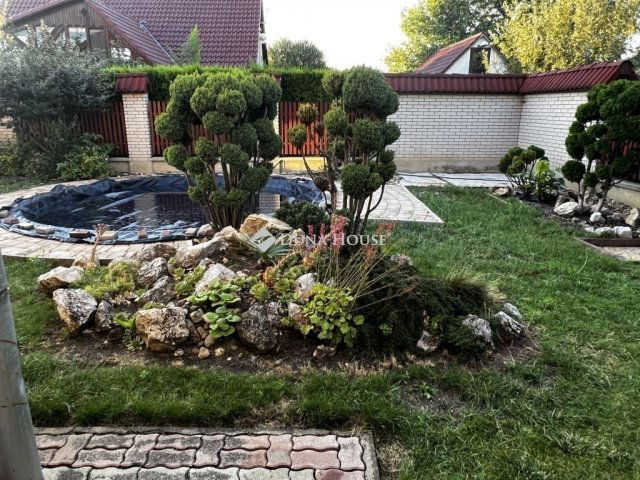 Eladó családi ház, Dunaújvárosban 119.9 M Ft, 7 szobás