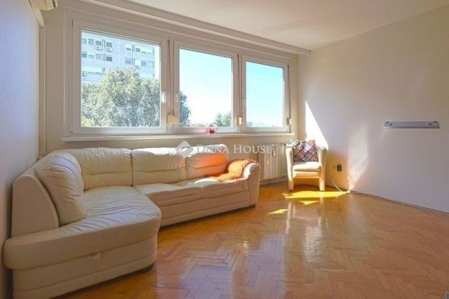 Eladó panellakás, Budapesten, XIV. kerületben 65.2 M Ft, 2 szobás