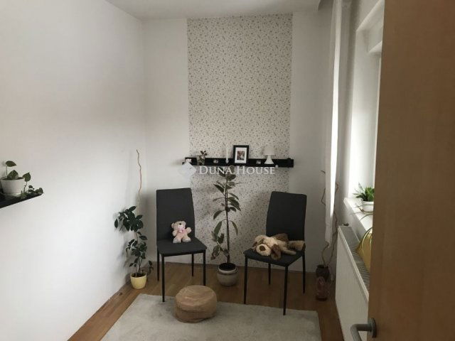 Eladó téglalakás, Székesfehérvárott 72 M Ft, 2+1 szobás