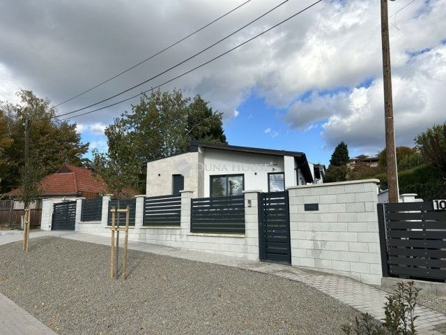 Eladó családi ház, Csömörön 199 M Ft, 4 szobás