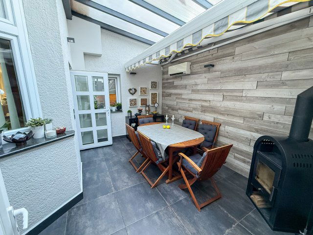 Eladó családi ház, Budapesten, XVI. kerületben 274.9 M Ft