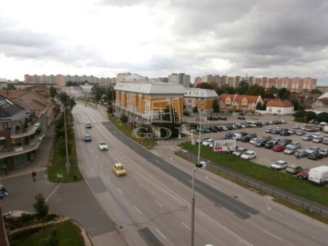 Kiadó garázs, Székesfehérvárott 25 E Ft / hó