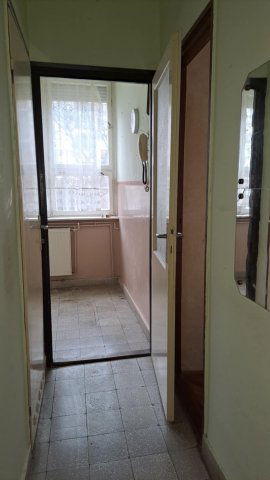 Eladó téglalakás, Lábatlanon 28.5 M Ft, 2 szobás