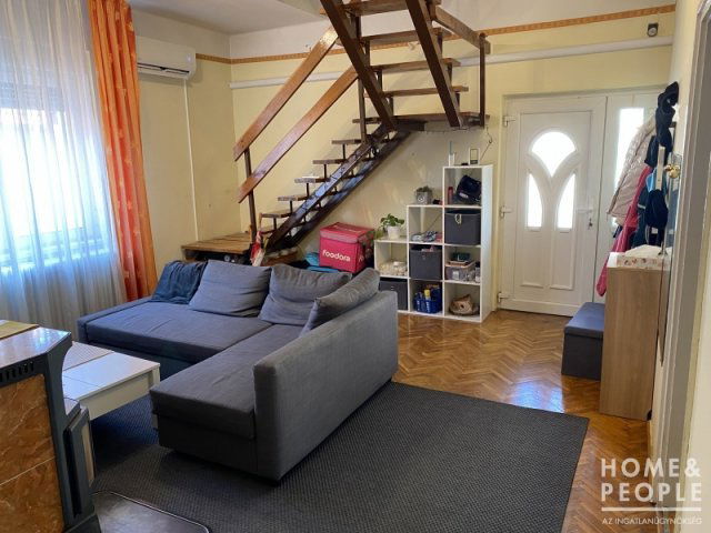 Eladó családi ház, Szegeden 79.9 M Ft, 4+2 szobás