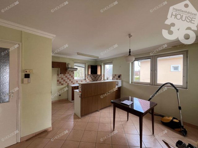 Eladó családi ház, Kecskeméten 79 M Ft, 4 szobás