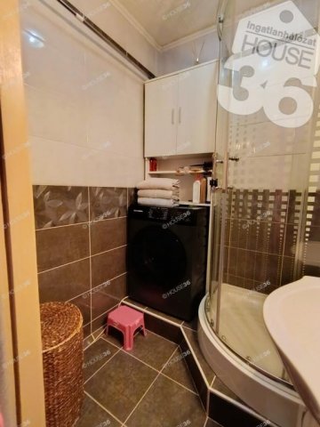 Eladó panellakás, Kecskeméten 47.5 M Ft, 2 szobás