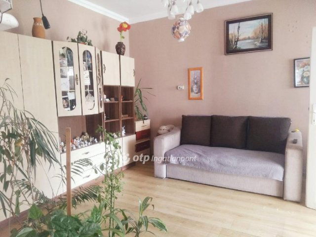 Eladó családi ház, Hajdúböszörményen 44 M Ft, 2+1 szobás