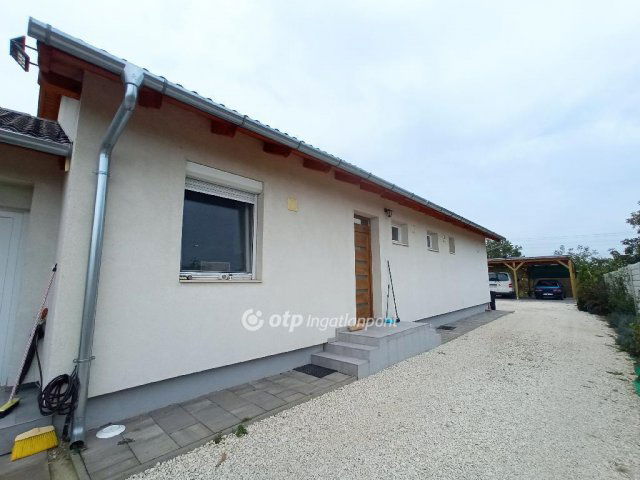 Eladó ikerház, Érden 138 M Ft, 5 szobás / költözzbe.hu