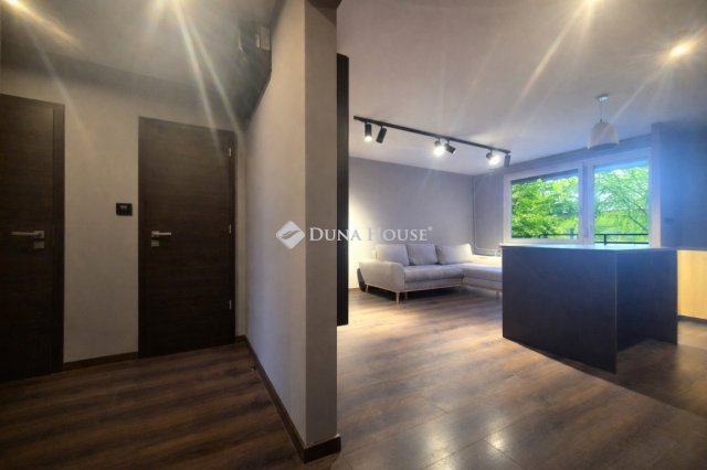 Eladó panellakás, Budapesten, III. kerületben 89.9 M Ft, 3 szobás