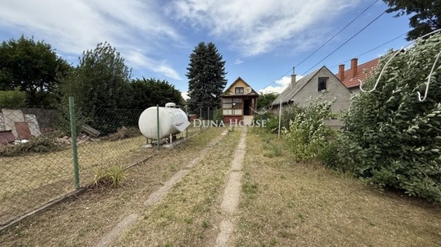 Eladó nyaraló, Sülysápon 26.5 M Ft, 2 szobás