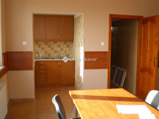 Eladó ipari ingatlan, Budapesten, XXII. kerületben 320 M Ft