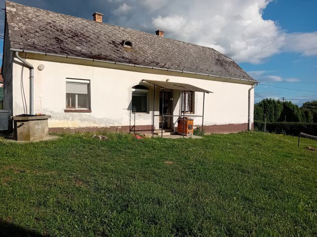 Eladó családi ház, Zalacsében 21.7 M Ft, 2 szobás
