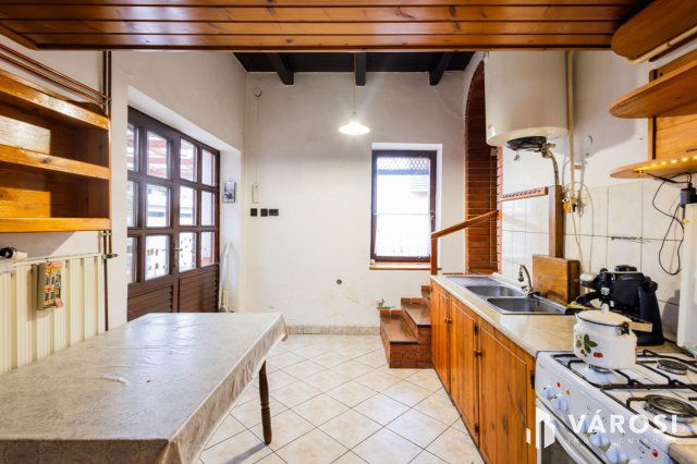 Eladó családi ház, Gyulán 59.9 M Ft, 4 szobás