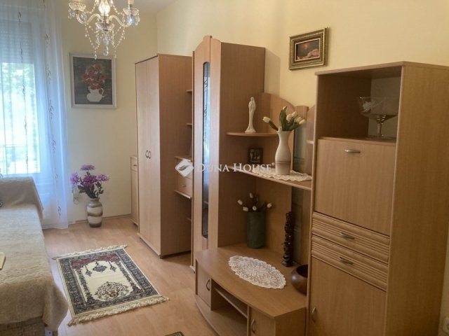 Kiadó téglalakás, albérlet, Kecskeméten 180 E Ft / hó