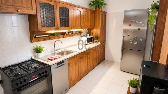 Eladó családi ház, Budaörsön 359 M Ft, 7 szobás