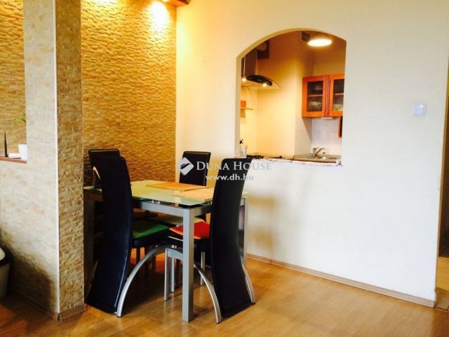 Eladó téglalakás, Budapesten, XV. kerületben 69.5 M Ft, 2 szobás