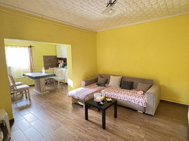 Eladó családi ház, Jászapátiban 12.9 M Ft, 2 szobás