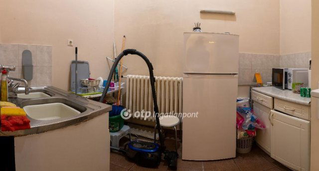 Eladó téglalakás, Debrecenben 99.9 M Ft, 3+1 szobás