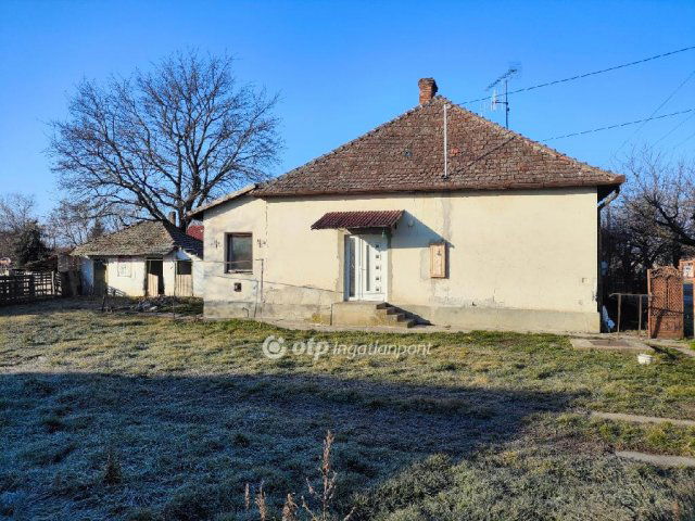 Eladó családi ház, Gyomaendrődön 7.9 M Ft, 2 szobás