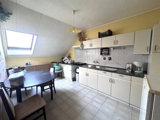 Eladó sorház, Komlón 59.99 M Ft, 7 szobás / költözzbe.hu