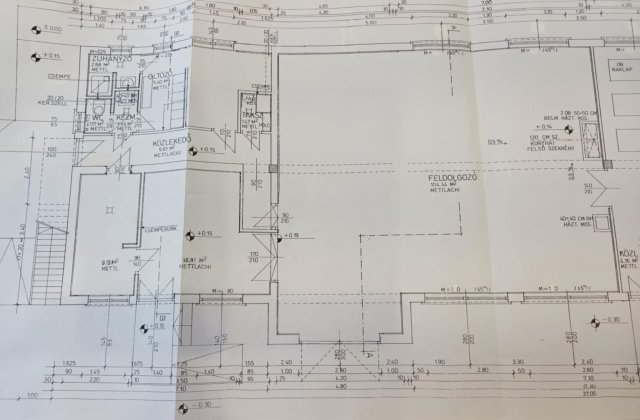 Eladó ipari ingatlan, Bocskaikerten, Debreceni úton 200 M Ft