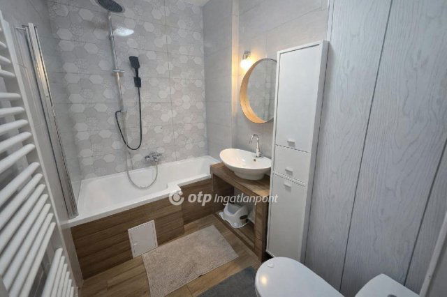 Eladó panellakás, Debrecenben 74.9 M Ft, 2+2 szobás