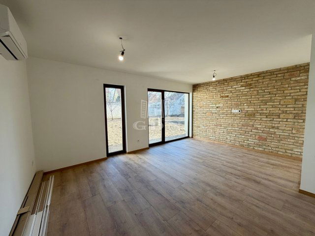 Eladó sorház, Vácon 87.9 M Ft, 3 szobás / költözzbe.hu