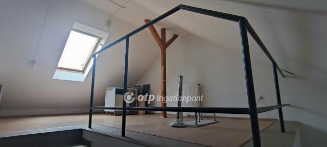 Eladó üzlethelyiség, Budakeszin 99 M Ft, 1 szobás