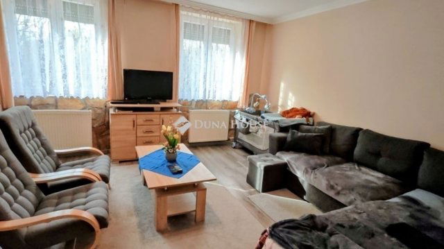 Eladó családi ház, Kecskeméten 99 M Ft, 5 szobás