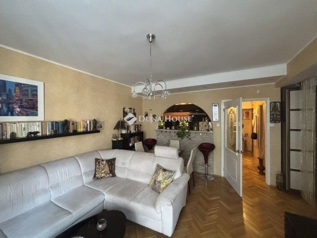Eladó téglalakás, Budapesten, V. kerületben 99.9 M Ft, 2 szobás