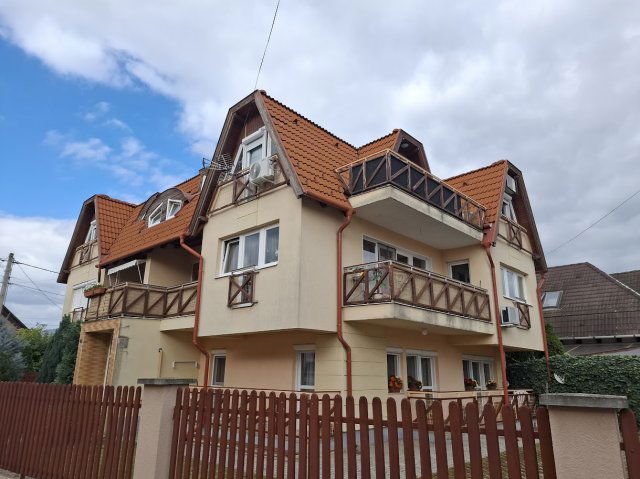 Eladó téglalakás, Hajdúszoboszlón, Vörösmarty utcában