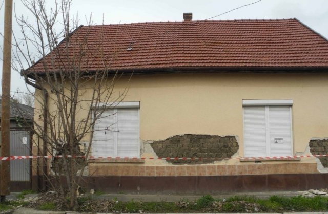 Eladó családi ház, Szolnokon, Fürj utcában 14.75 M Ft, 3 szobás