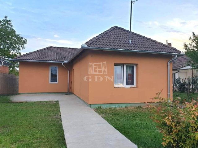 Eladó családi ház, Budapesten, XXI. kerületben 58 M Ft, 4 szobás