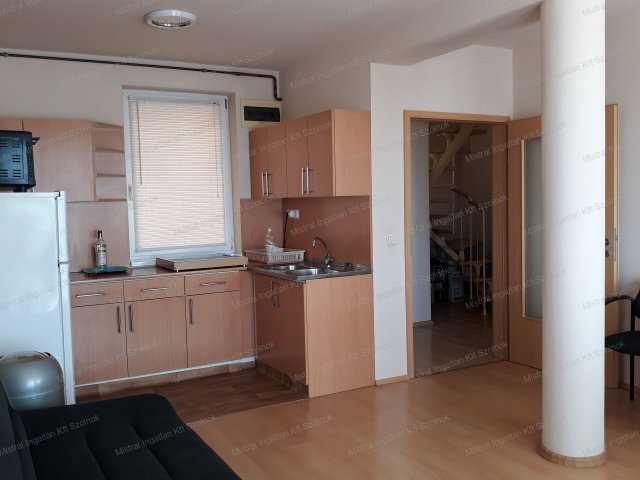 Kiadó téglalakás, albérlet, Szolnokon 225 E Ft / hó, 5 szobás