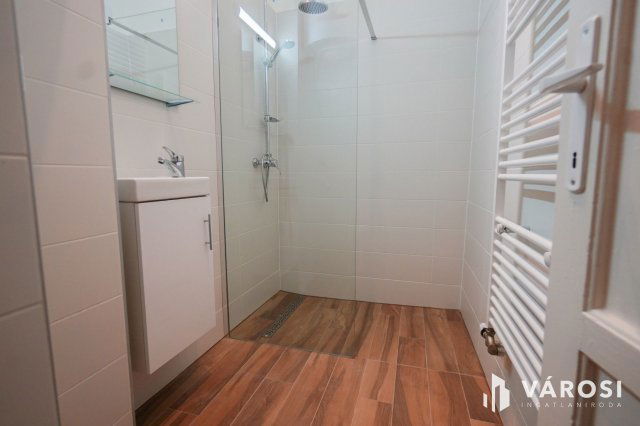 Eladó téglalakás, Budapesten, XIV. kerületben 74.8 M Ft