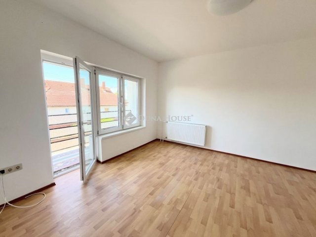 Eladó családi ház, Katafán 64.9 M Ft, 7 szobás