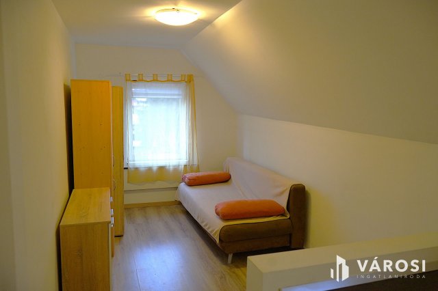 Kiadó téglalakás, albérlet, Győrött 120 E Ft / hó, 1 szobás