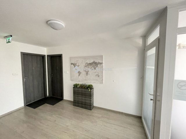 Eladó iroda, Pécsett 479 M Ft, 6 szobás / költözzbe.hu