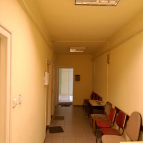 Eladó iroda, Szolnokon, Ady Endre úton 14.9 M Ft, 2 szobás