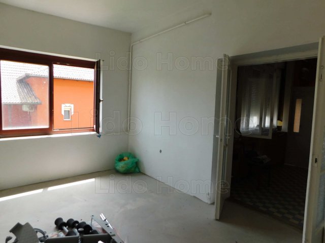 Eladó családi ház, Döbröközön 26.4 M Ft, 6 szobás
