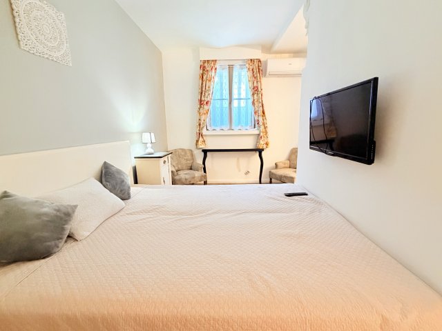 Kiadó téglalakás, albérlet, Budapesten, VI. kerületben