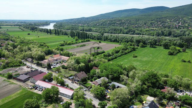 Eladó családi ház, Tahitótfalun 94.9 M Ft, 4 szobás