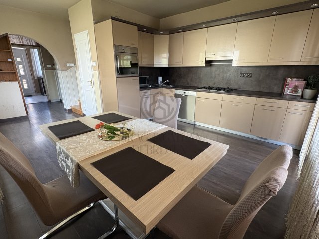 Eladó családi ház, Debrecenben, Vak Bottyán utcában 144.9 M Ft