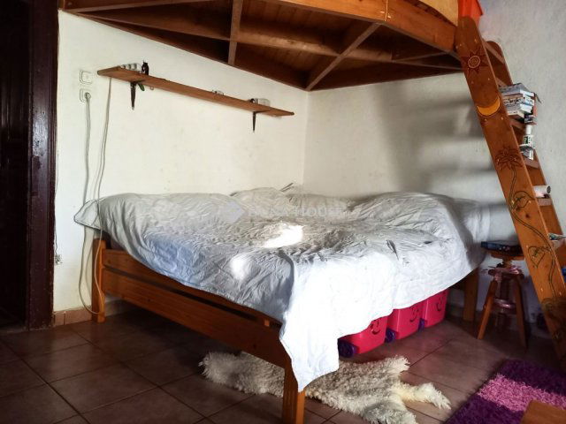 Eladó családi ház, Karácsondon 19.9 M Ft, 2 szobás