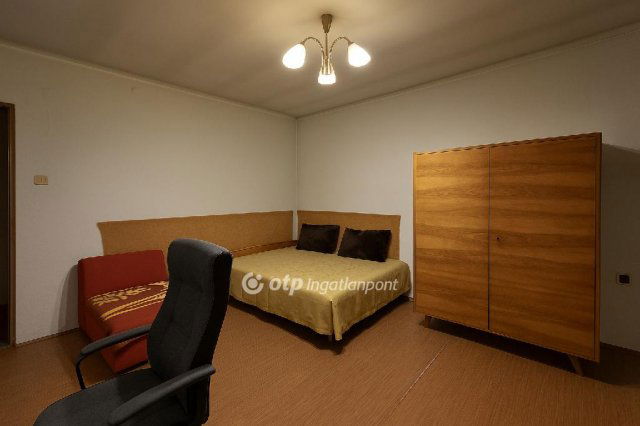 Eladó családi ház, Faddon 23.8 M Ft, 3+1 szobás