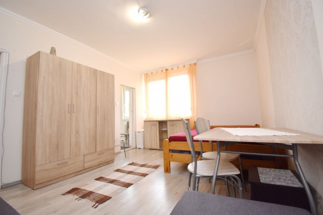 Kiadó téglalakás, albérlet, Debrecenben 160 E Ft / hó, 1 szobás