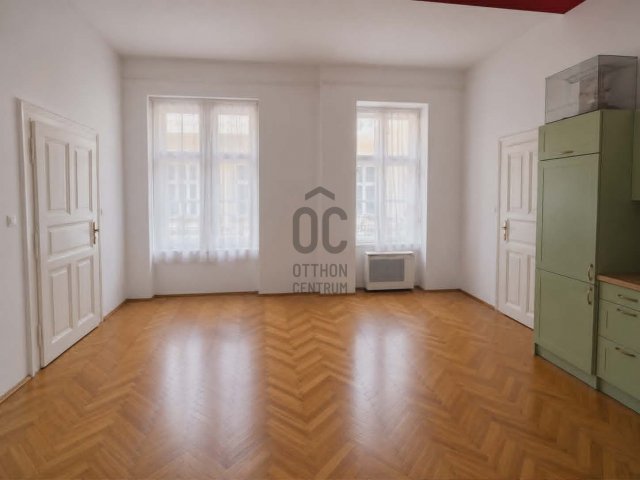 Eladó téglalakás, Budapesten, VI. kerületben, Aradi utcában